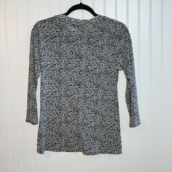 The Limited ruffled keyhole front long sleeve nylon stretch top black/white sz s - Picture 6 of 10